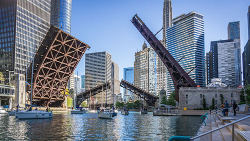 Bridge Opening over the Chicago River with boats passing under it
